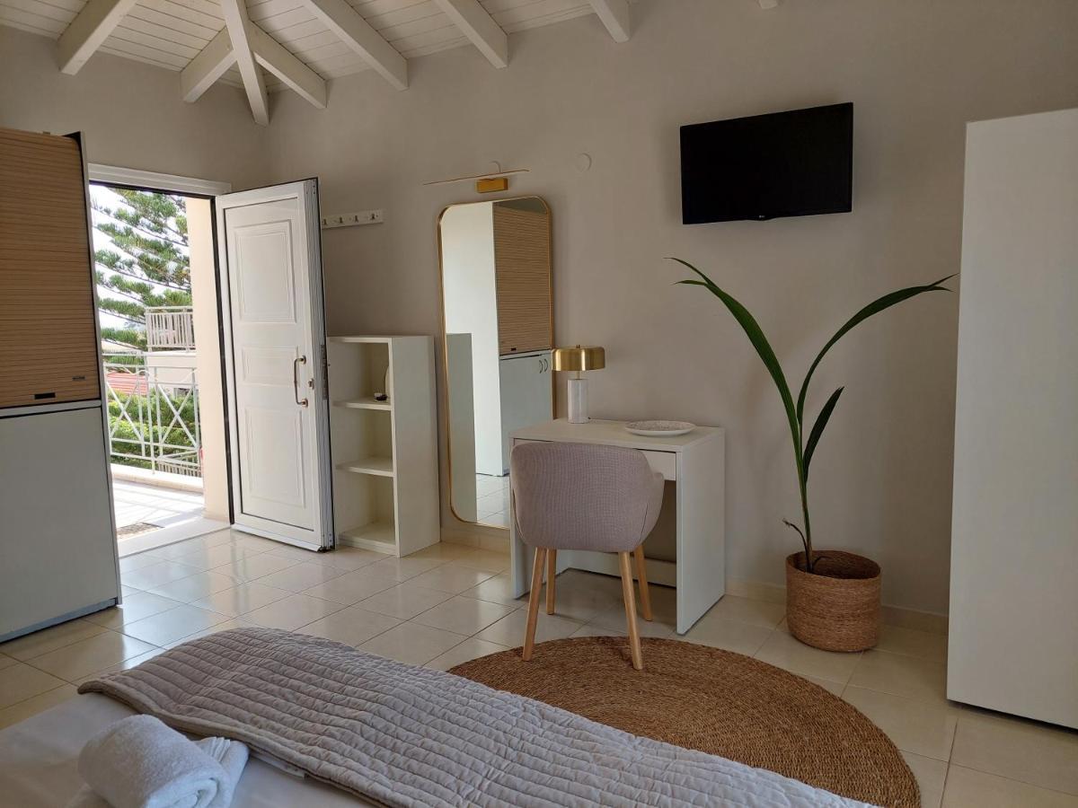 Nikkos Appartement *